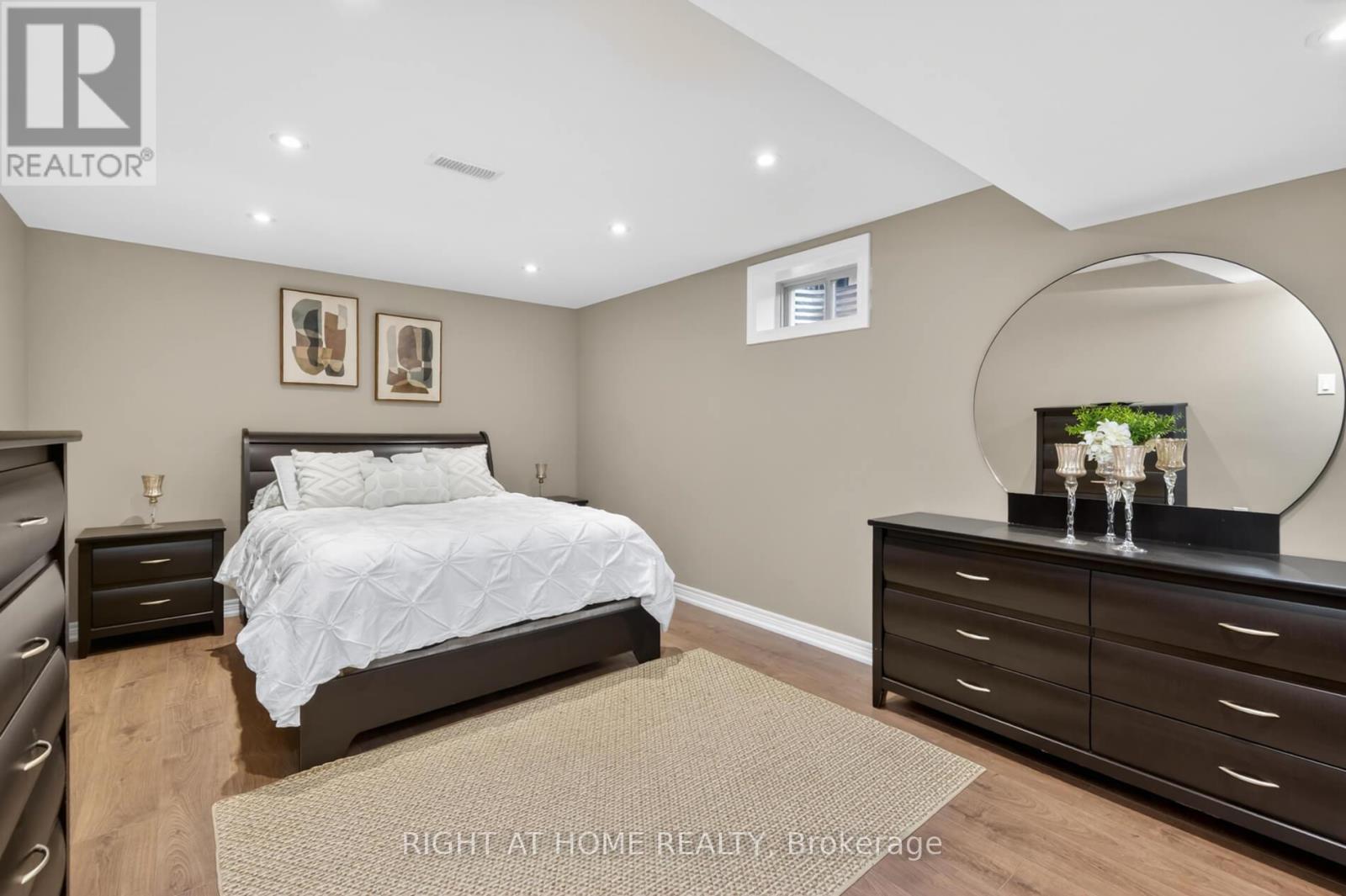 80 Sharpe Crescent Property Photo 36