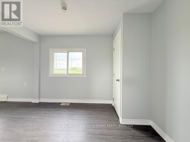 325 King Street Property Photo 5