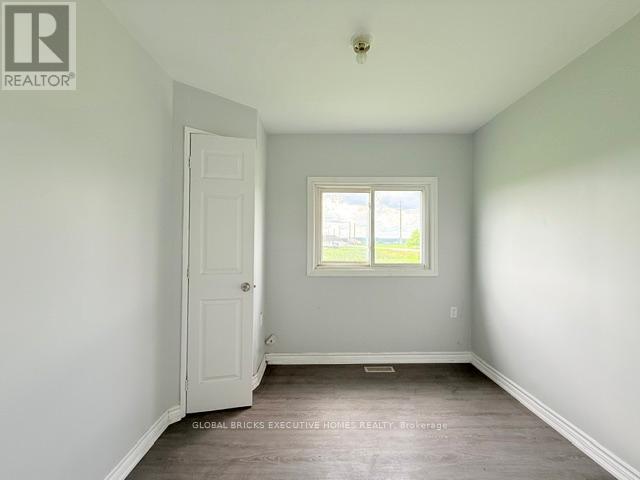 325 King Street Property Photo 7