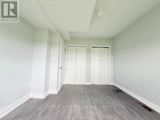 325 King Street Property Photo 8
