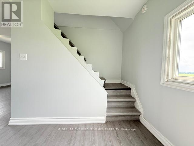 325 King Street Property Photo 11