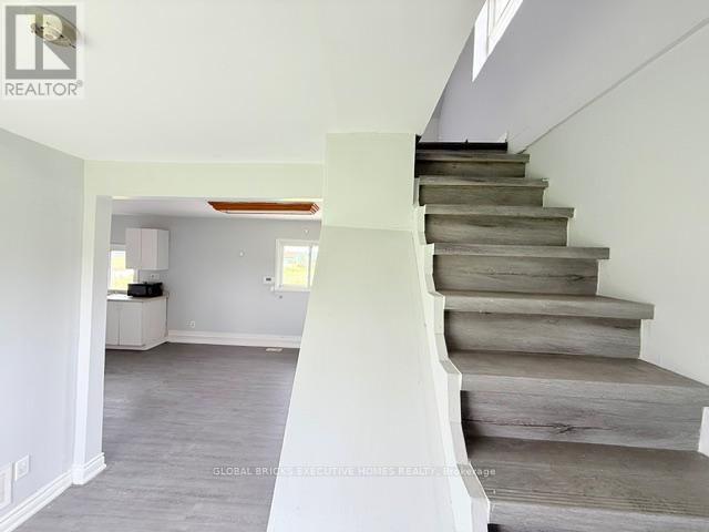325 King Street Property Photo 12