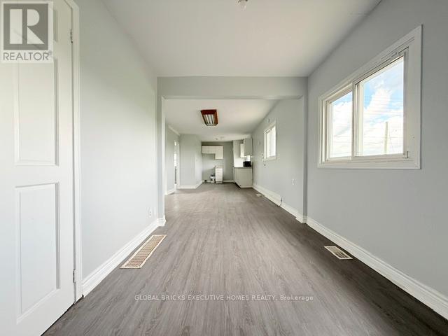 325 King Street Property Photo 19