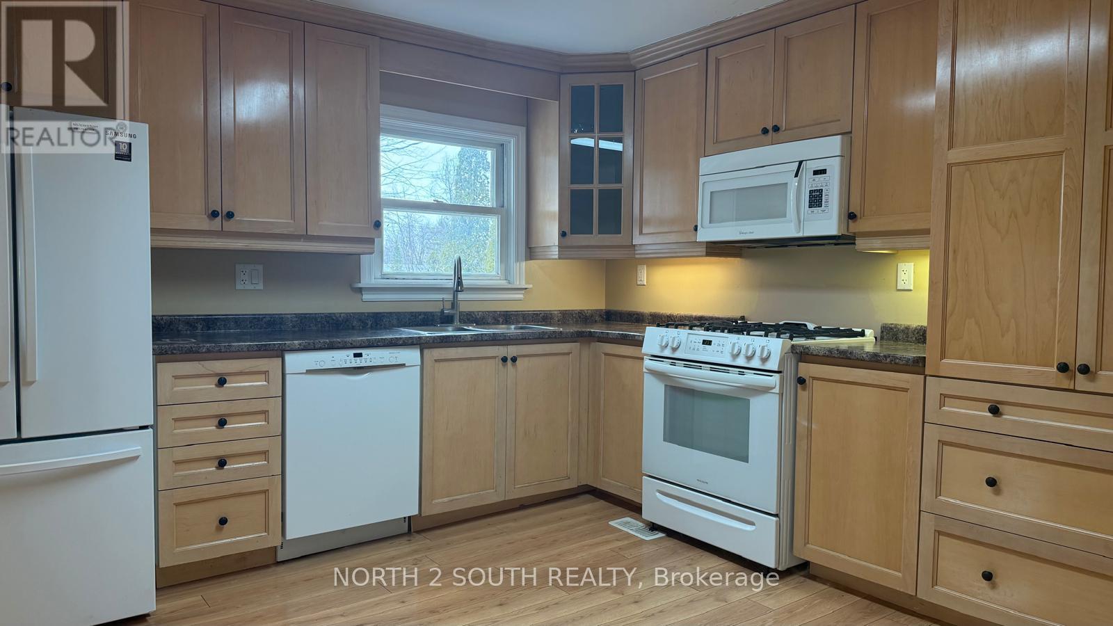 1125 Shore Acres Drive Property Photo 6