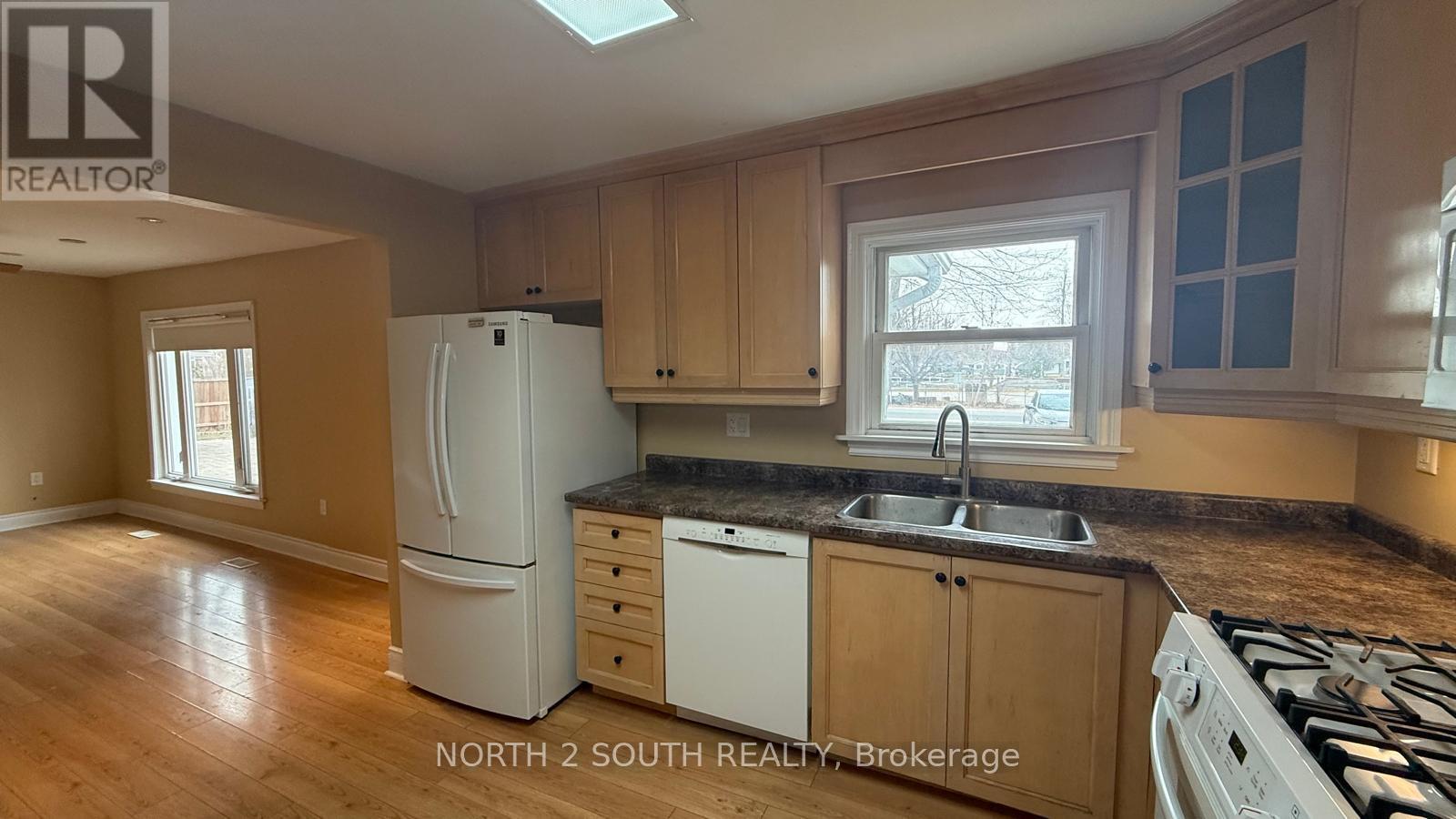 1125 Shore Acres Drive Property Photo 8