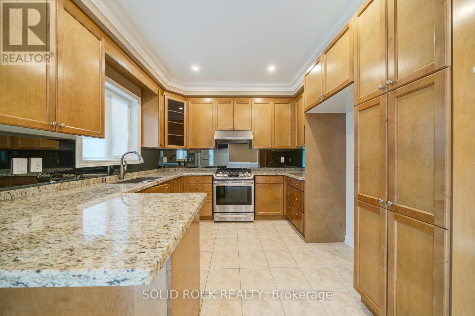 32 Albert Roffey Crescent Property Photo 8