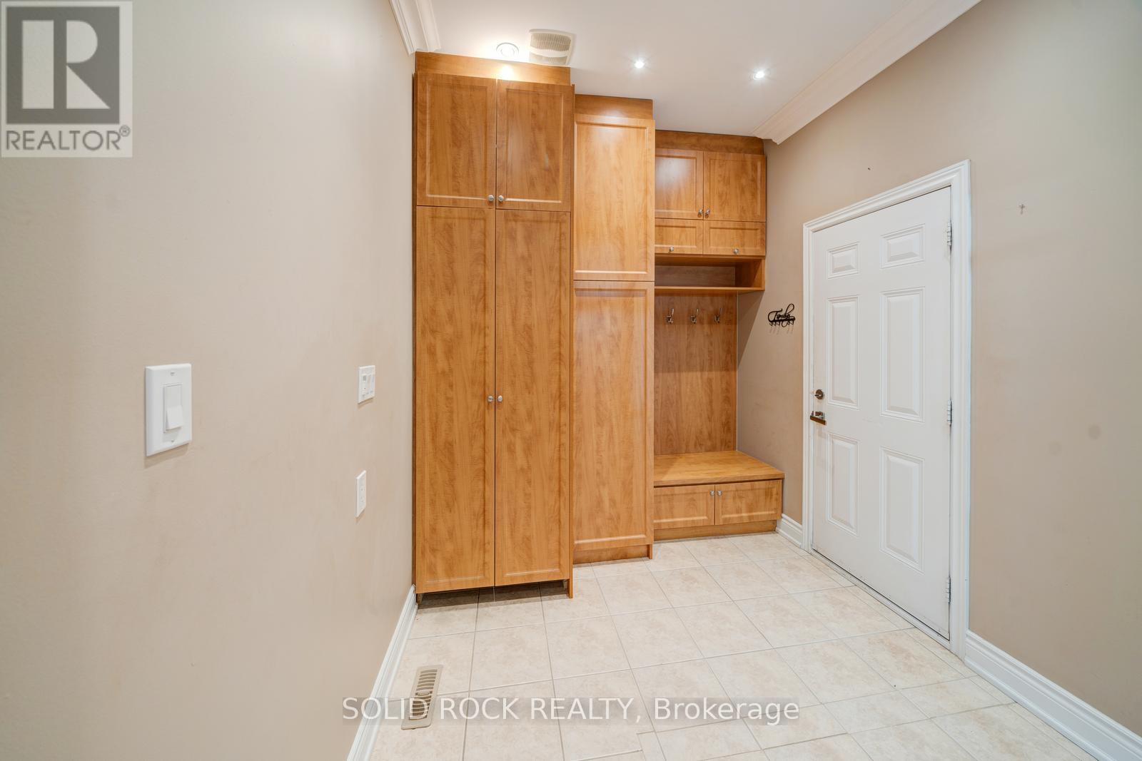 32 Albert Roffey Crescent Property Photo 11