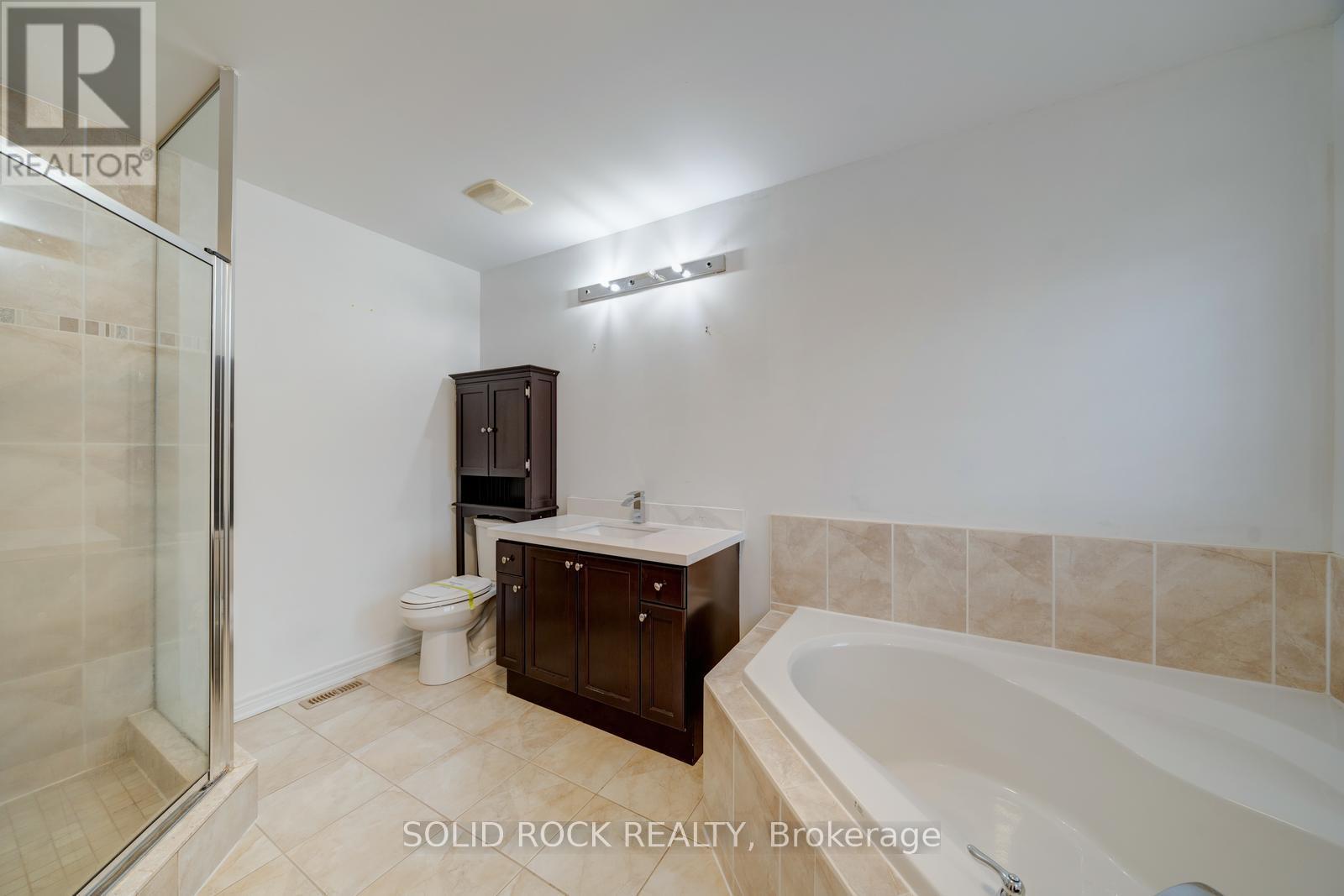 32 Albert Roffey Crescent Property Photo 21