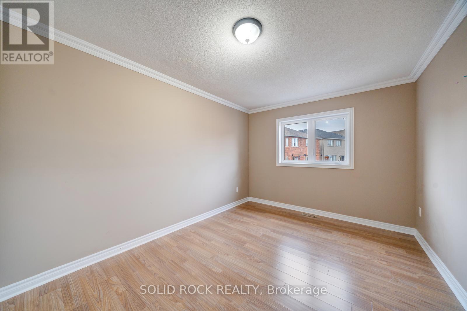 32 Albert Roffey Crescent Property Photo 28