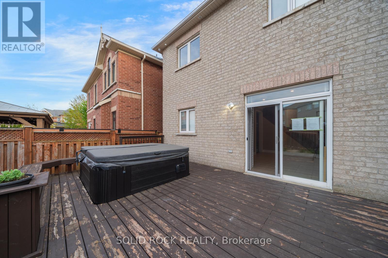 32 Albert Roffey Crescent Property Photo 41