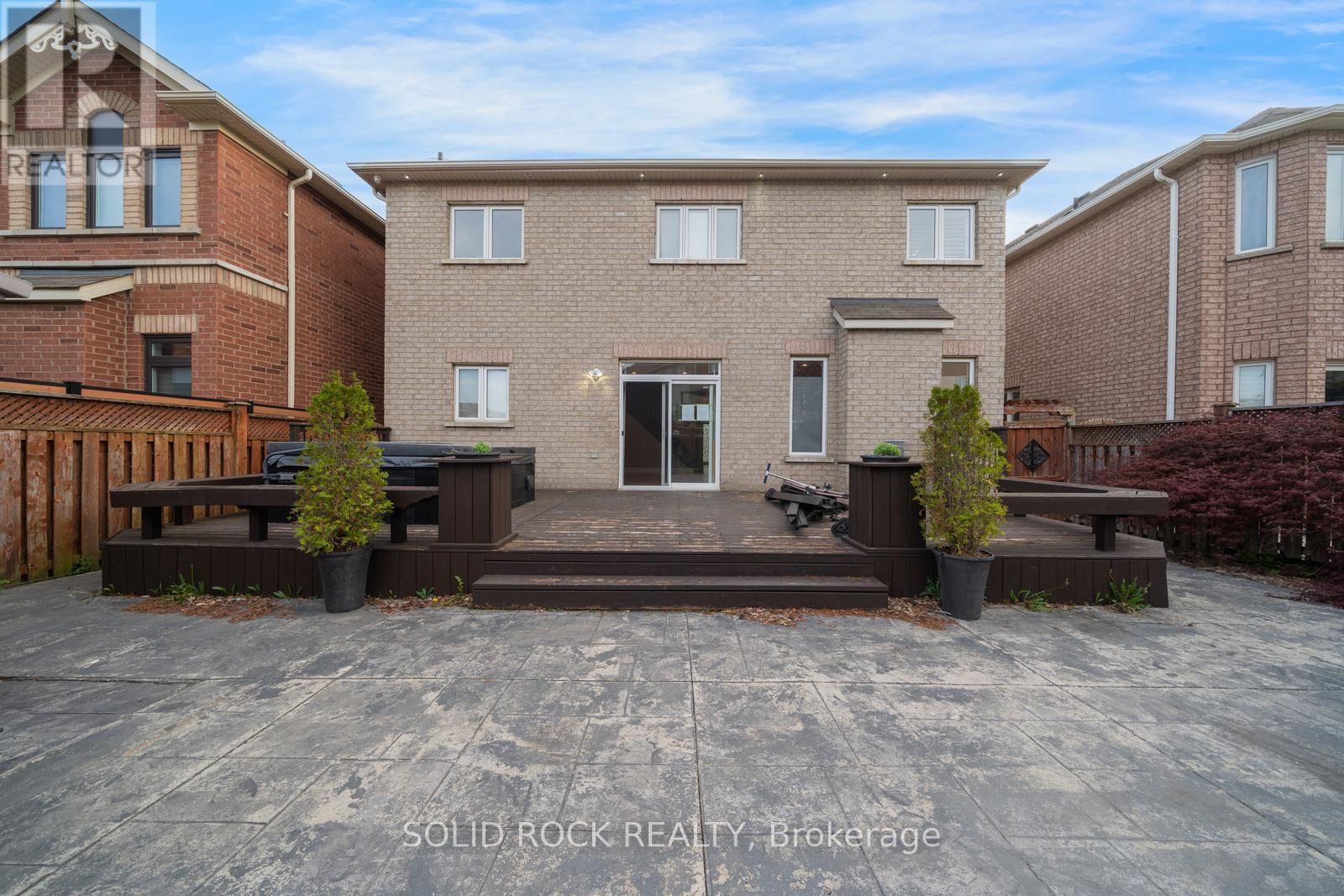 32 Albert Roffey Crescent Property Photo 45