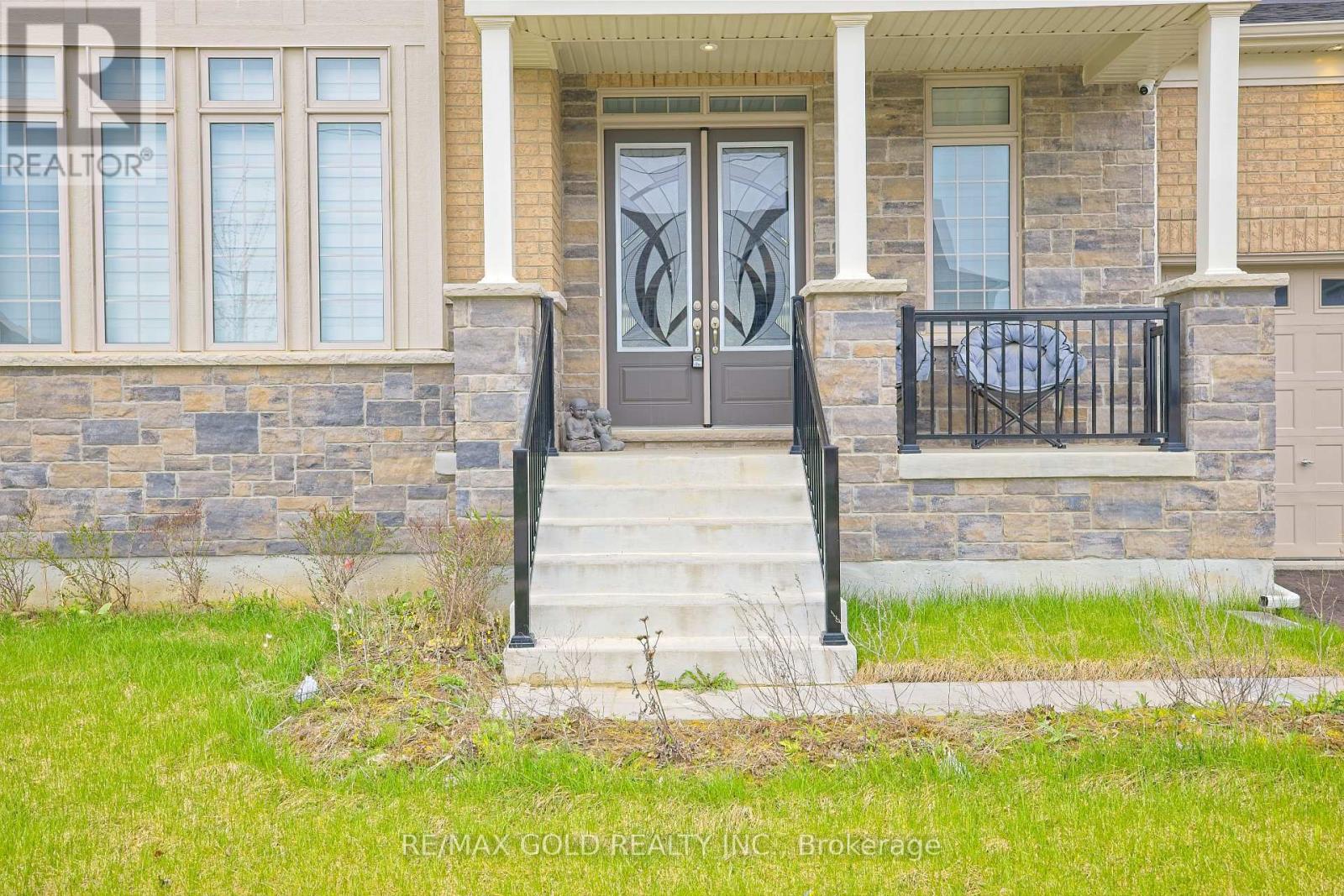 19 Marigold Boulevard Property Photo 5