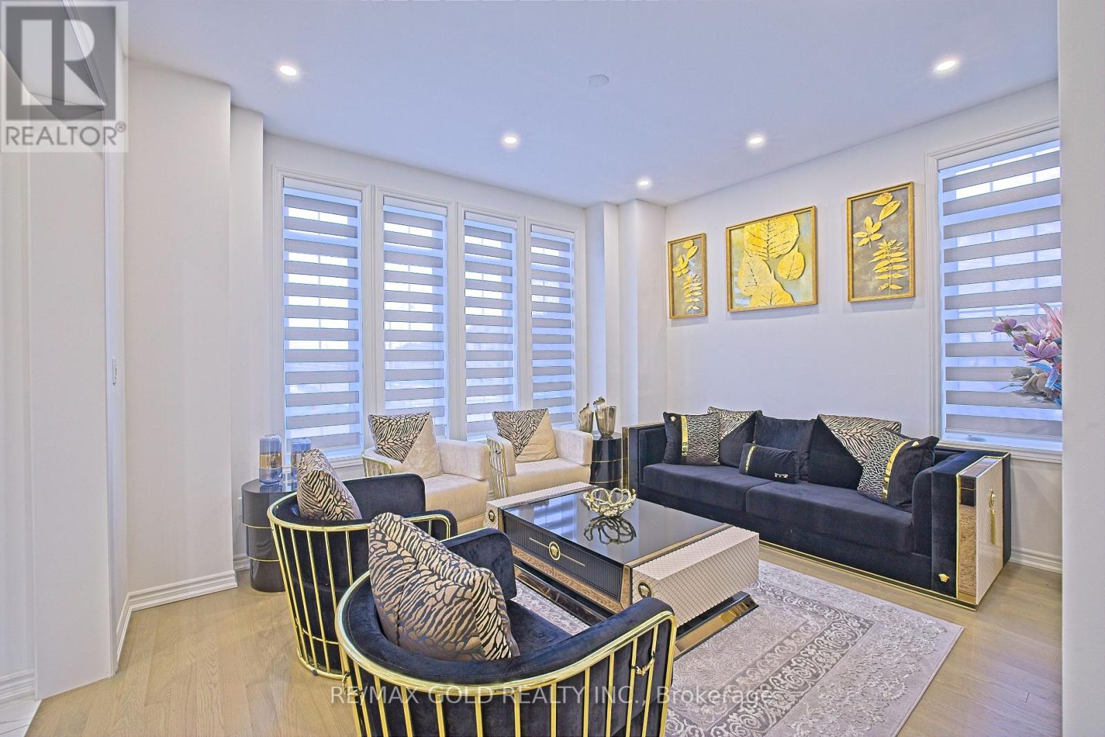 19 Marigold Boulevard Property Photo 8