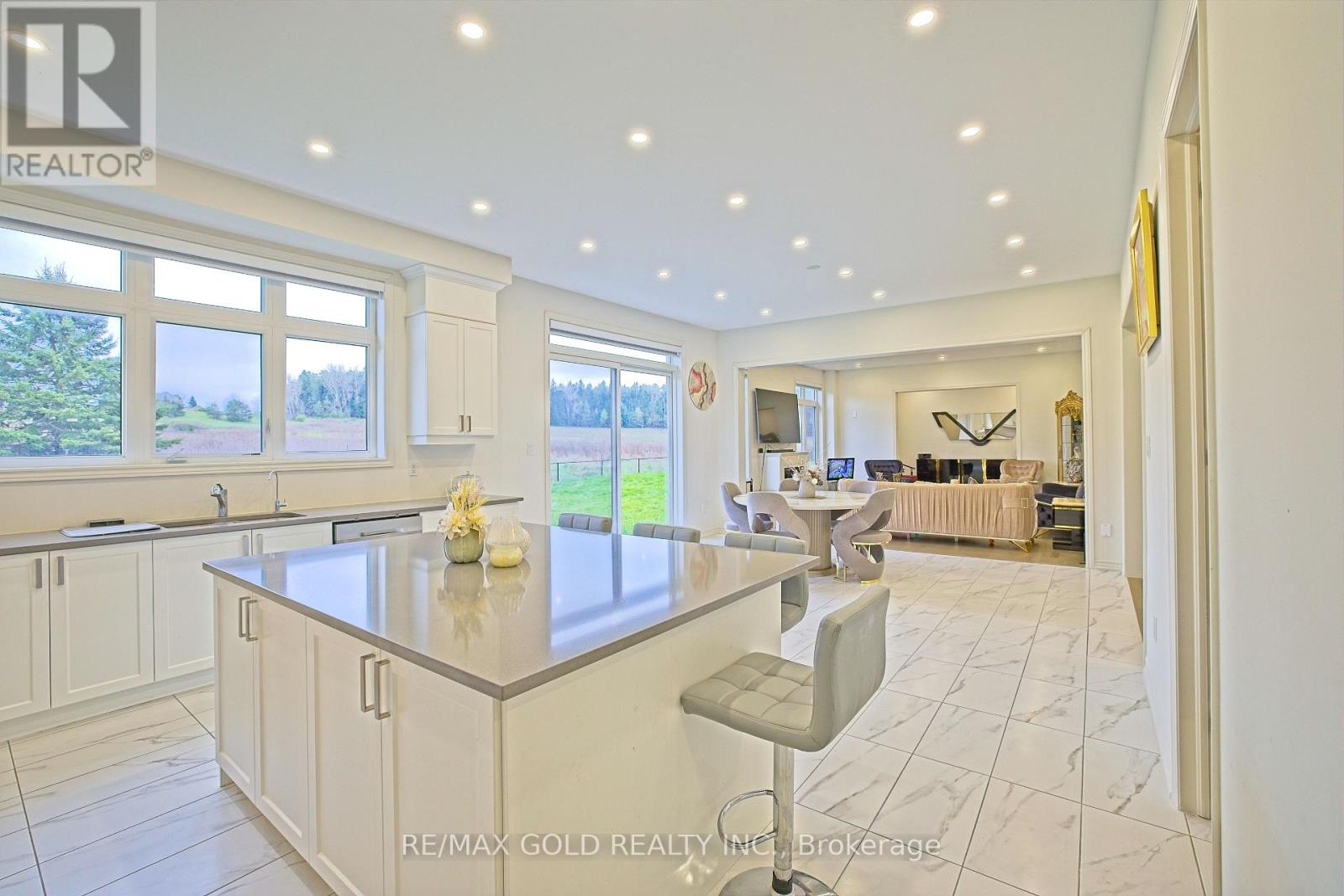 19 Marigold Boulevard Property Photo 20