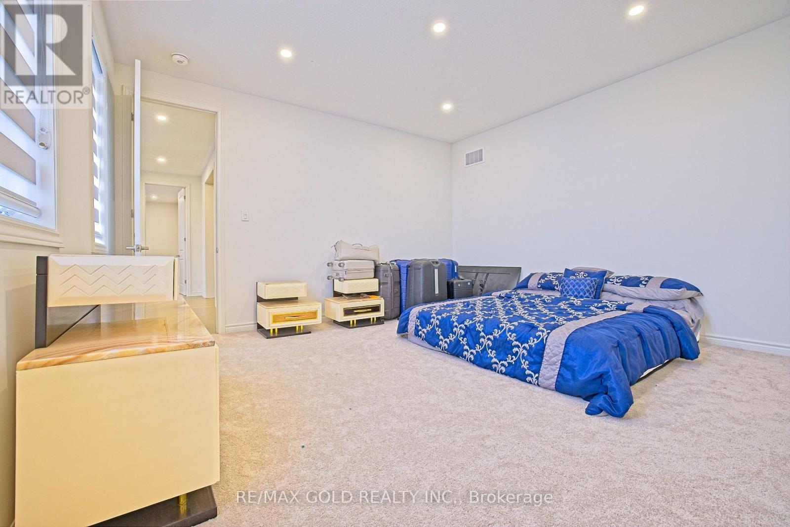 19 Marigold Boulevard Property Photo 33