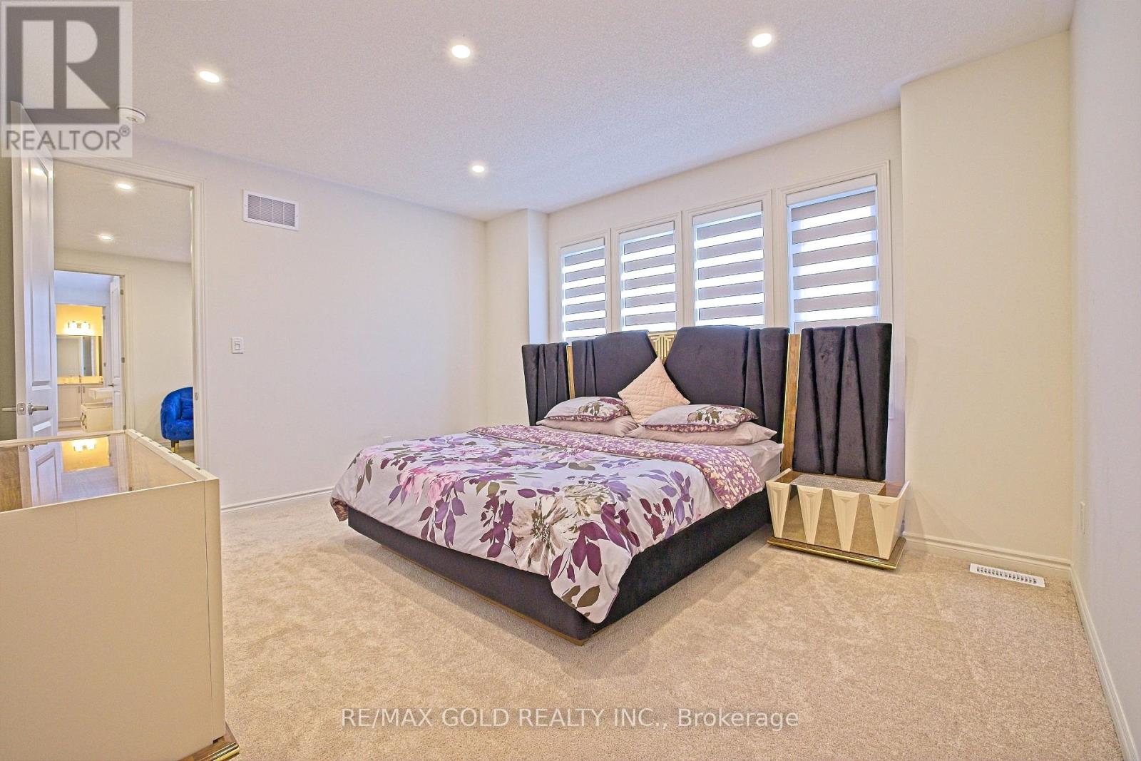 19 Marigold Boulevard Property Photo 36