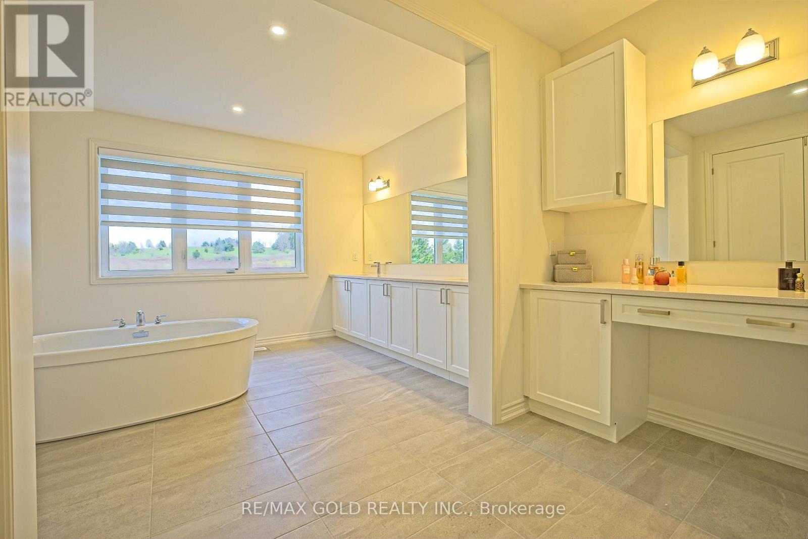 19 Marigold Boulevard Property Photo 45