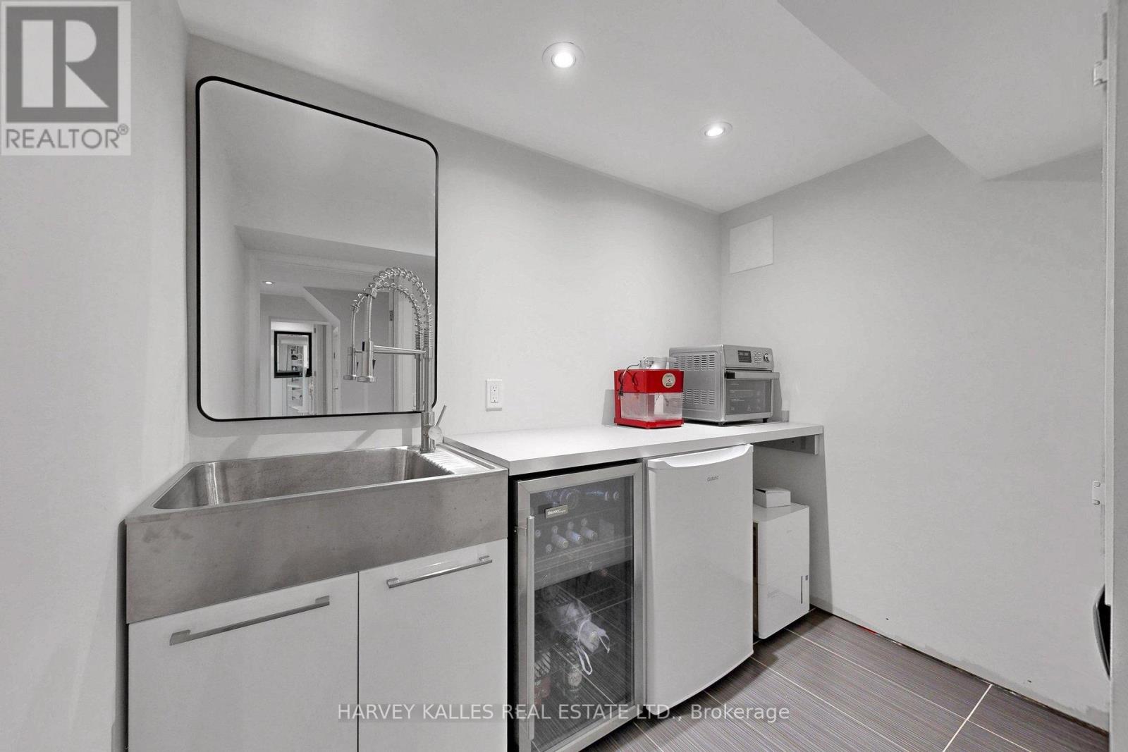 21 Kellam Street Property Photo 37