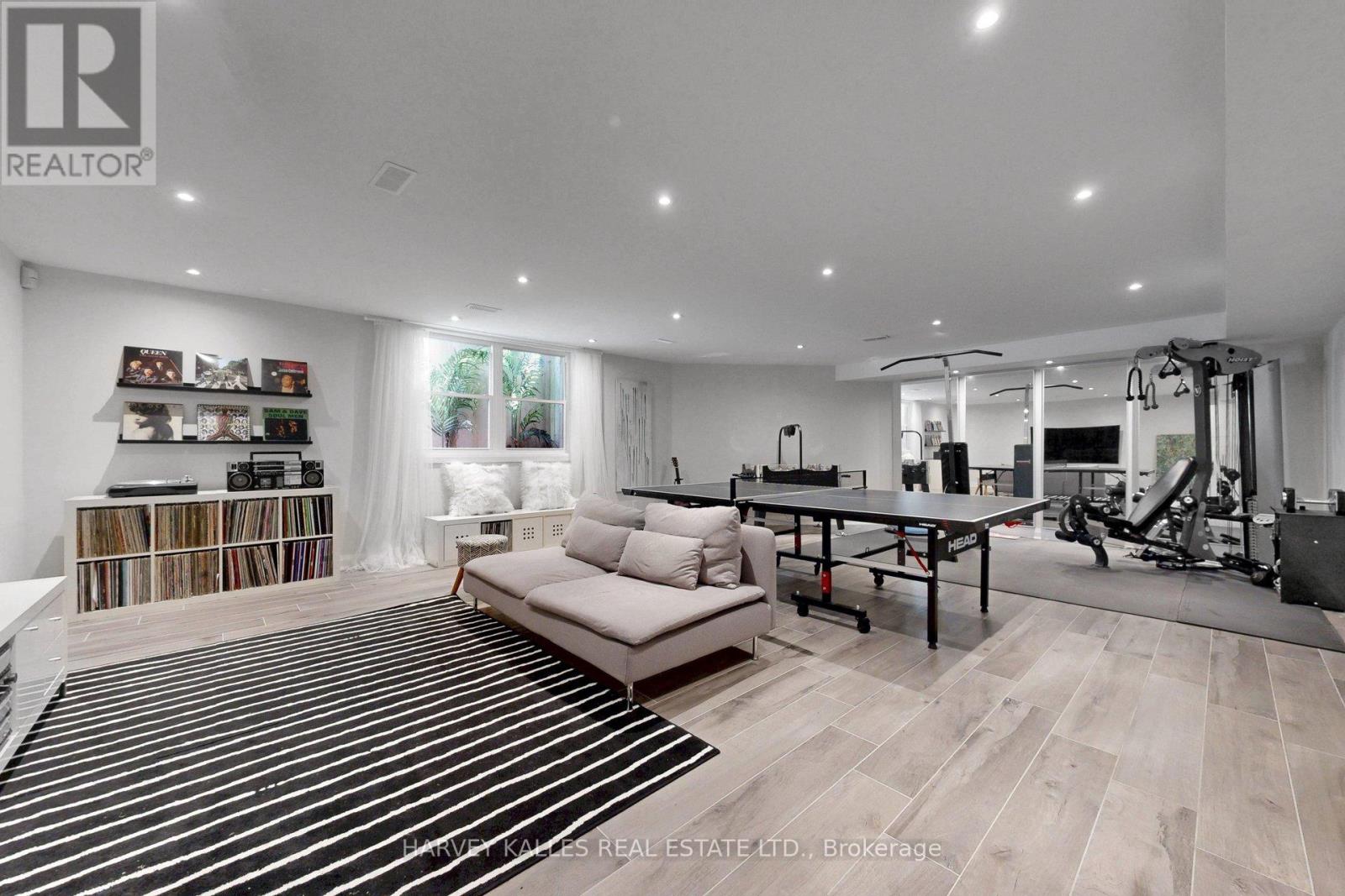 21 Kellam Street Property Photo 38