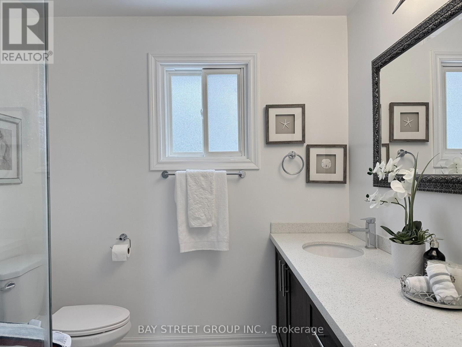 212 Risebrough Circuit Property Photo 13