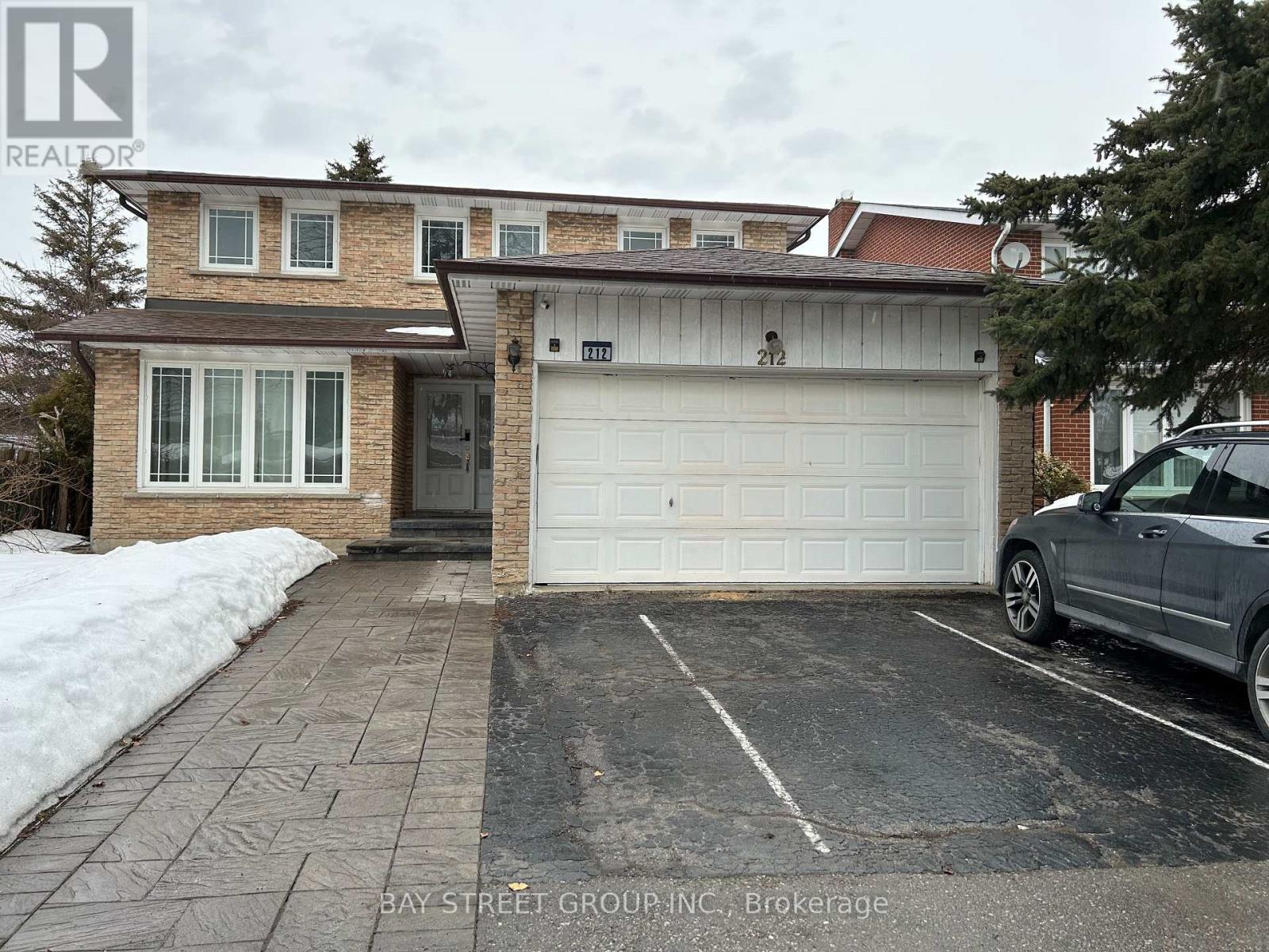 212 Risebrough Circuit Property Photo 16