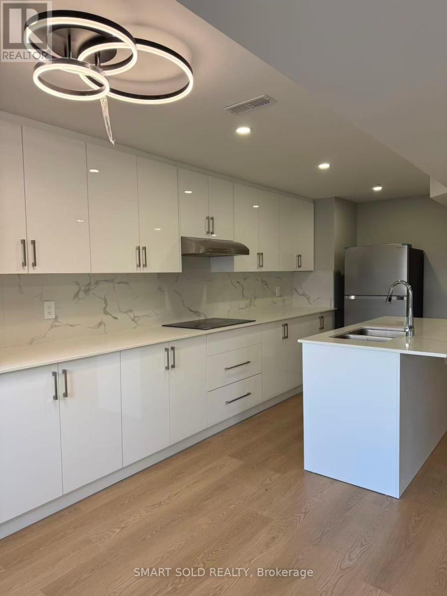 382 Boundary Boulevard Property Photo 1