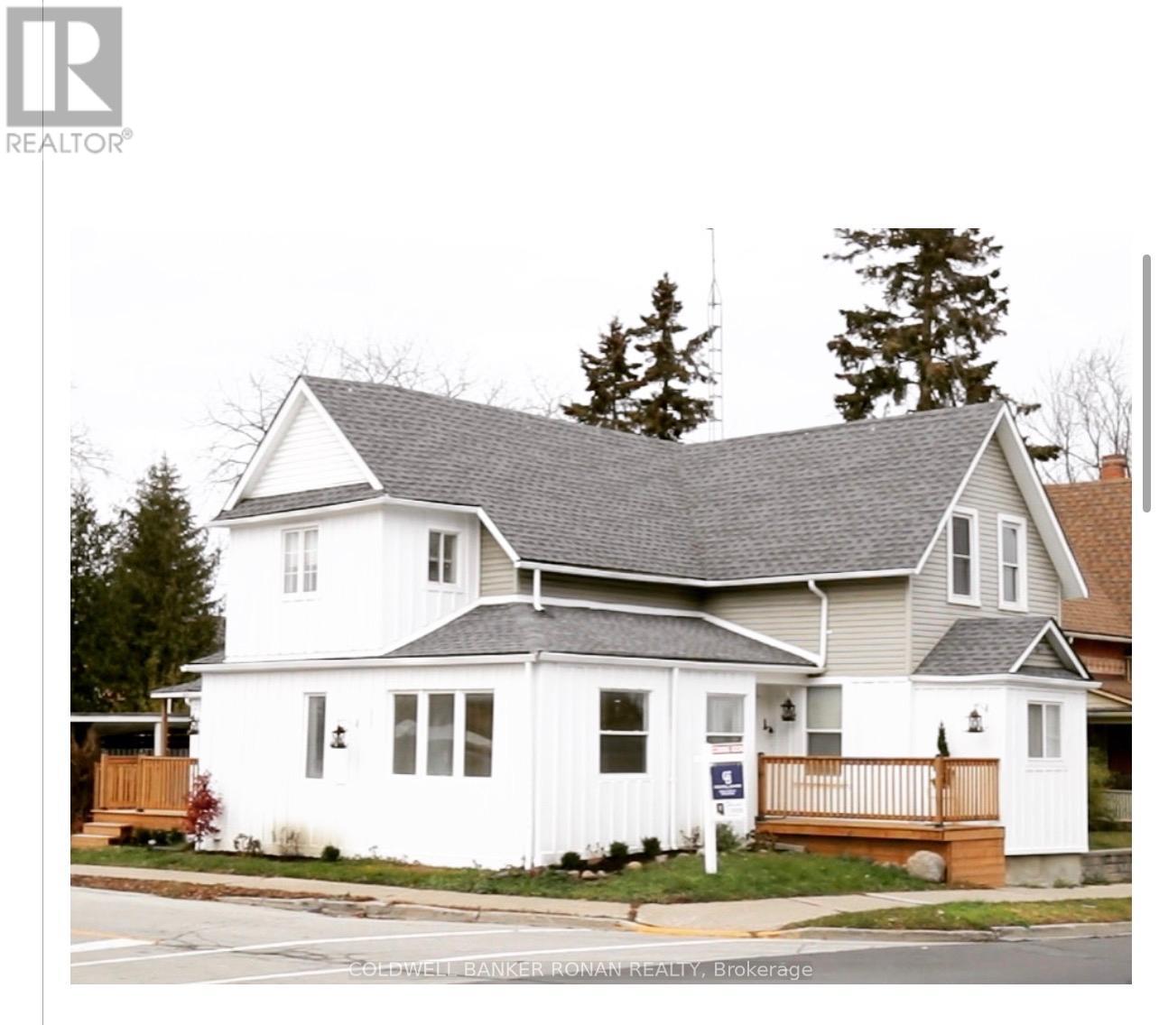 54 Queen Street N Property Photo 1