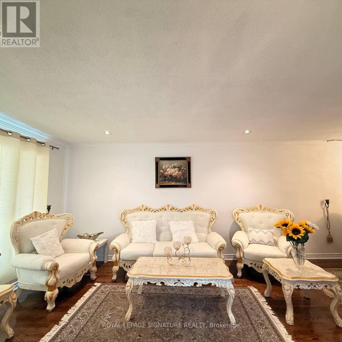 117 Romfield Circuit Property Photo 8