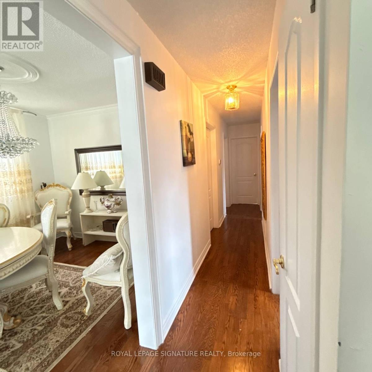 117 Romfield Circuit Property Photo 9