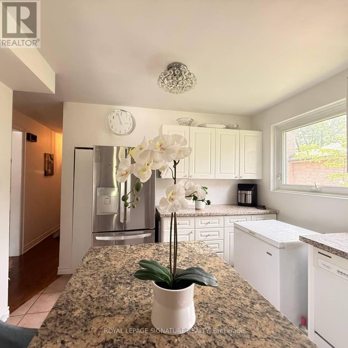 117 Romfield Circuit Property Photo 10