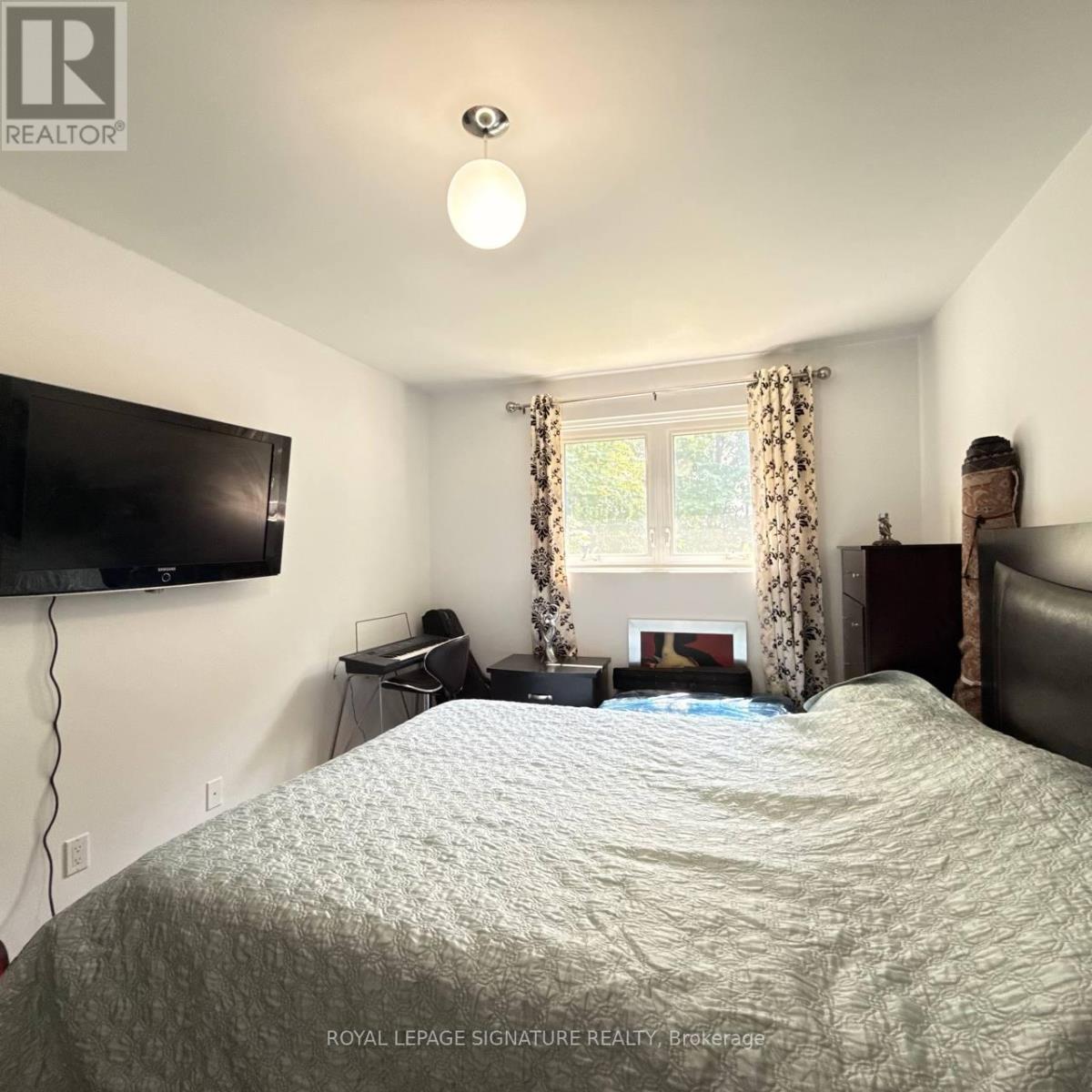 117 Romfield Circuit Property Photo 22