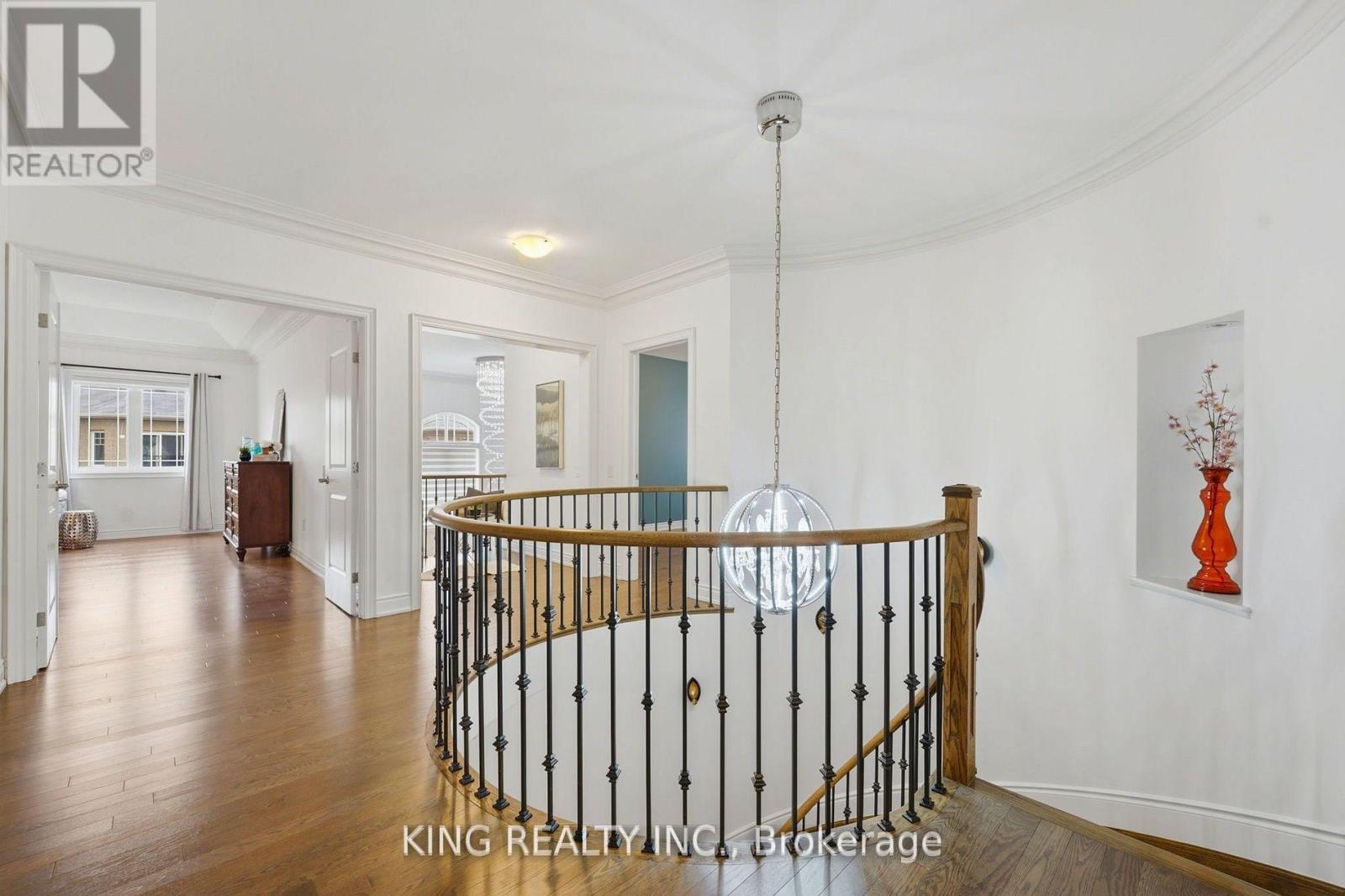 76 Chesney Crescent Property Photo 20