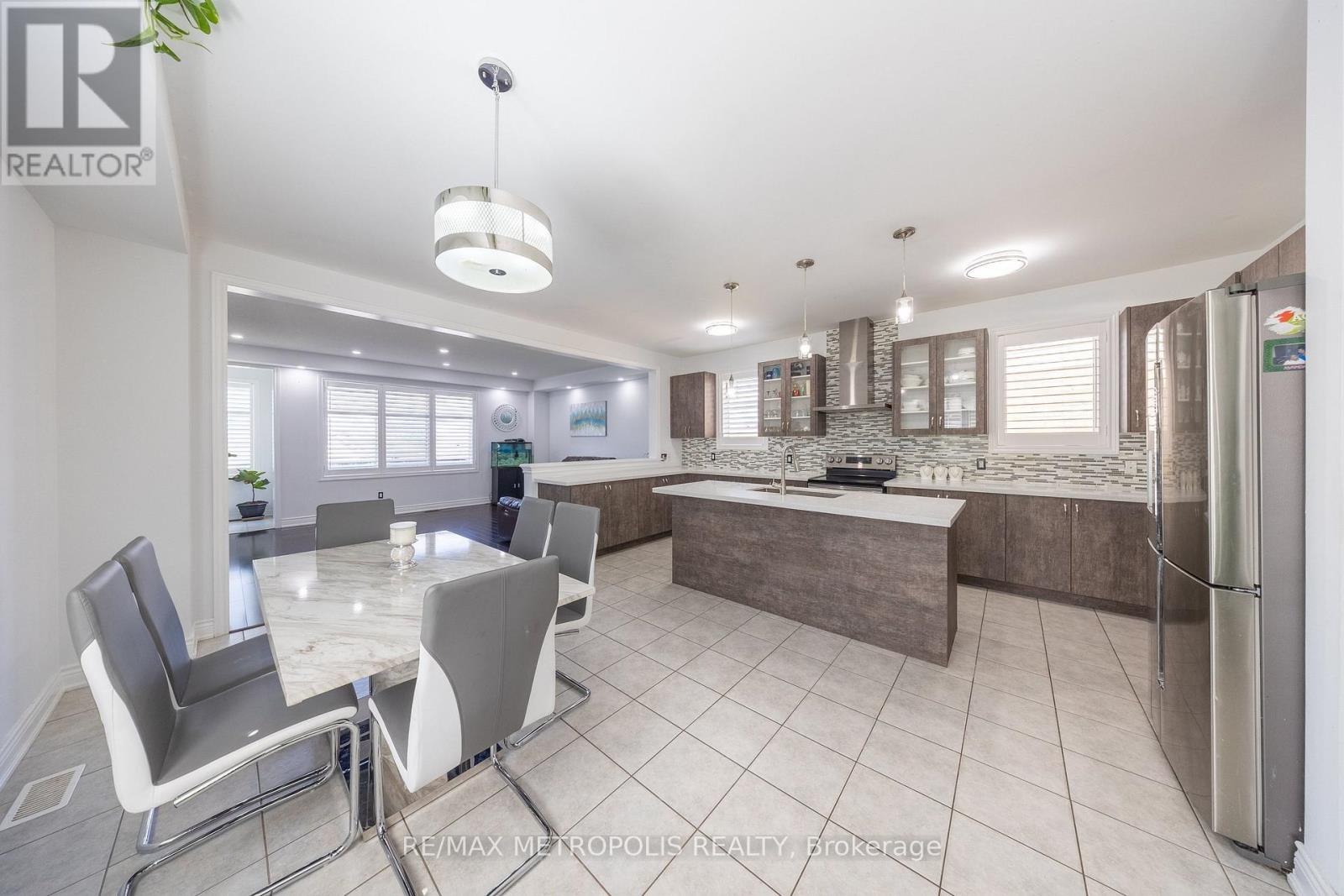 36 Michaelis Street Property Photo 10