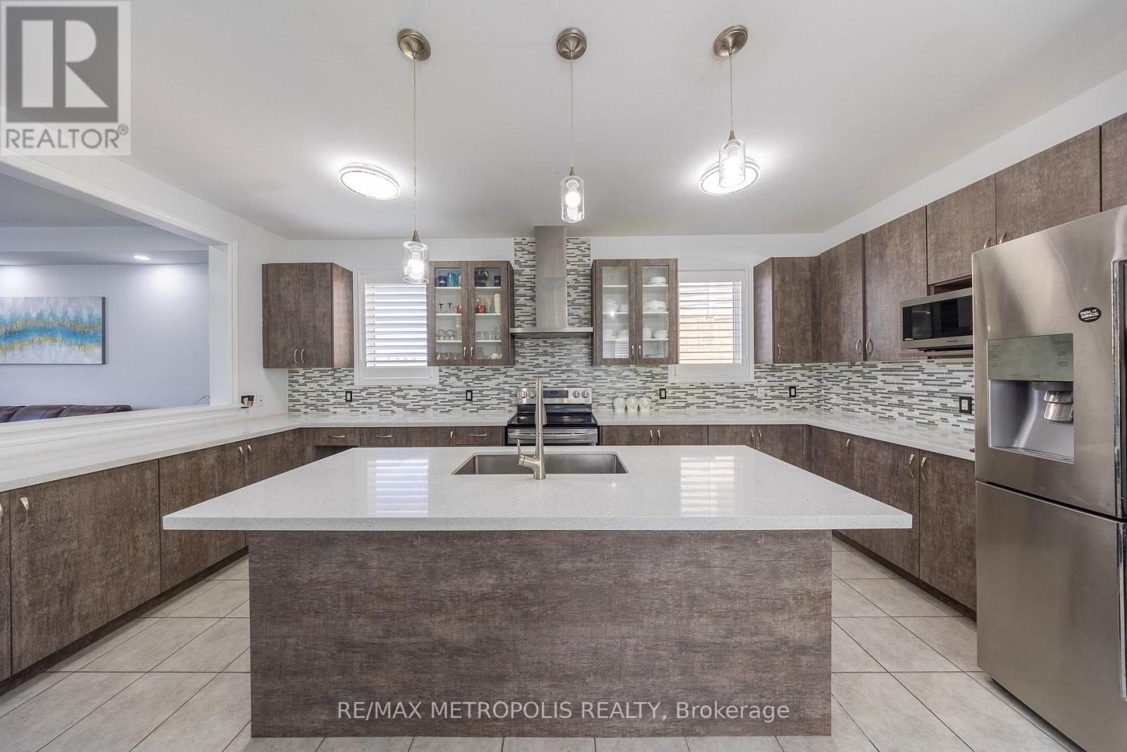 36 Michaelis Street Property Photo 11