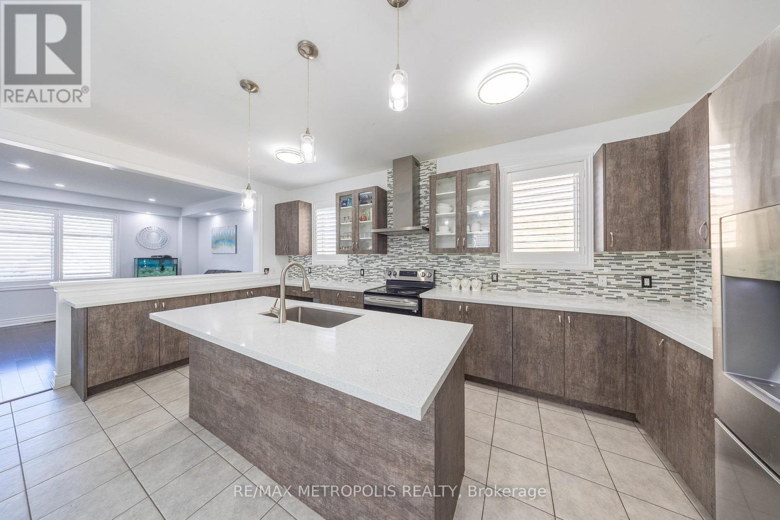 36 Michaelis Street Property Photo 13