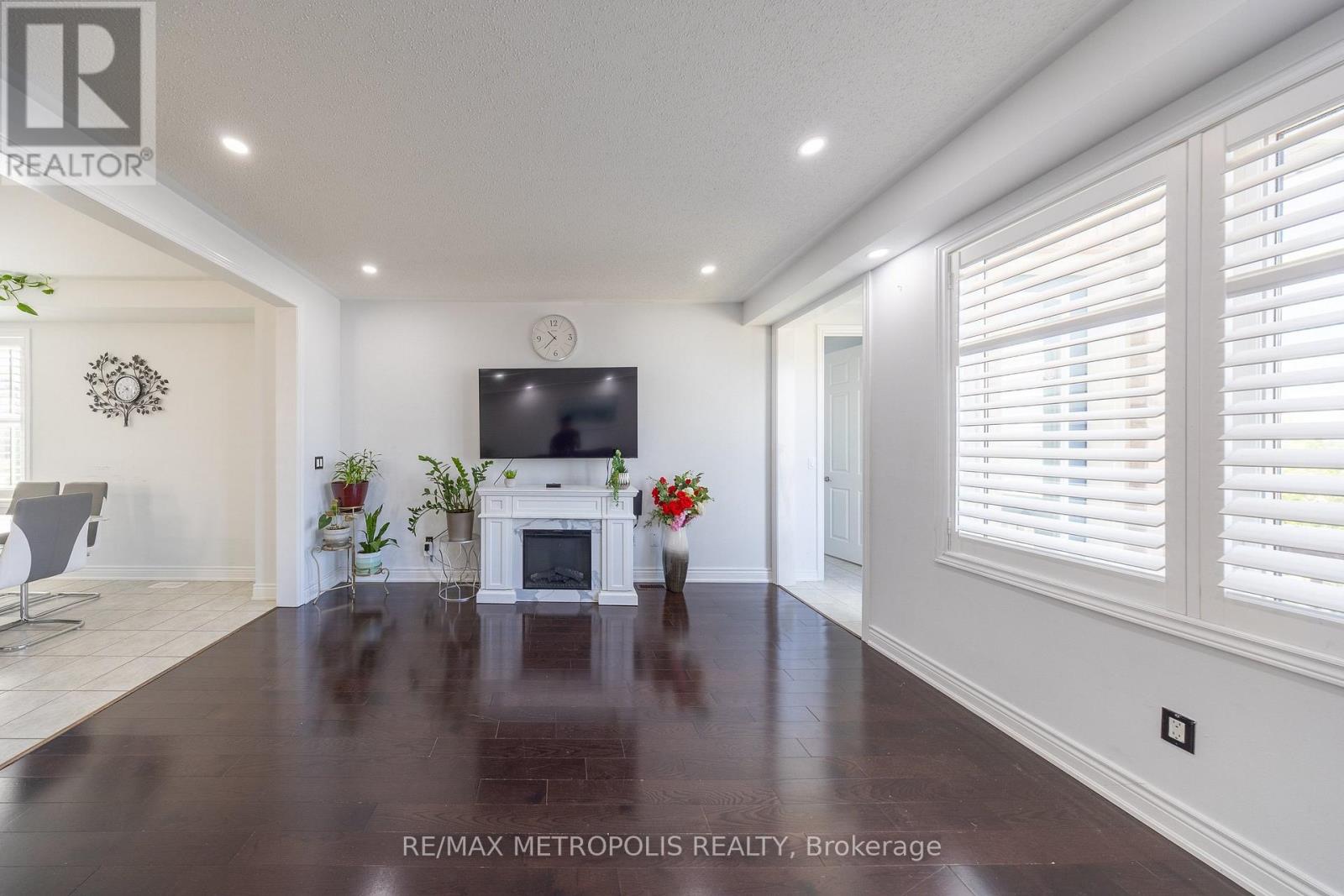 36 Michaelis Street Property Photo 18