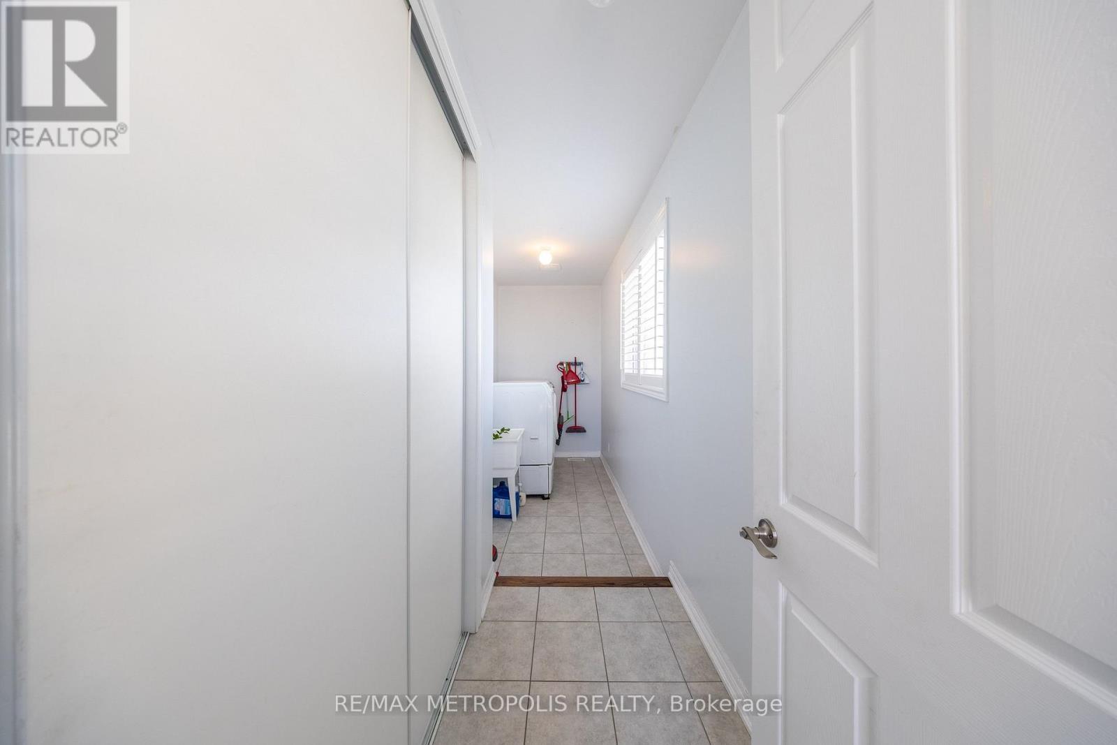 36 Michaelis Street Property Photo 22