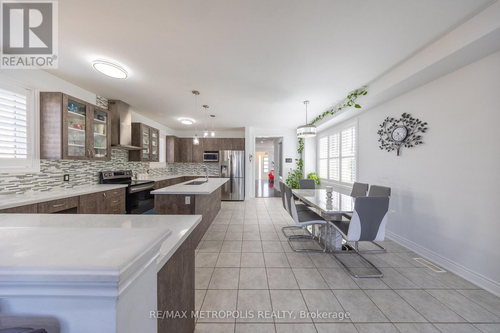 36 Michaelis Street Property Photo 24