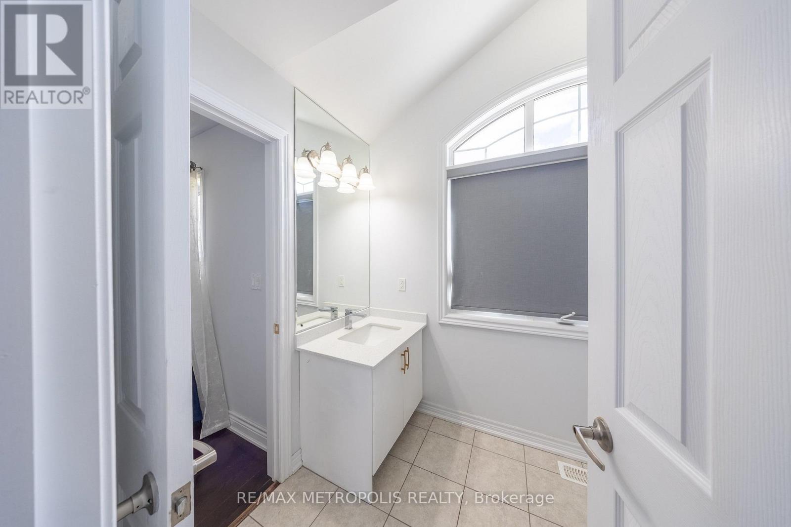 36 Michaelis Street Property Photo 27