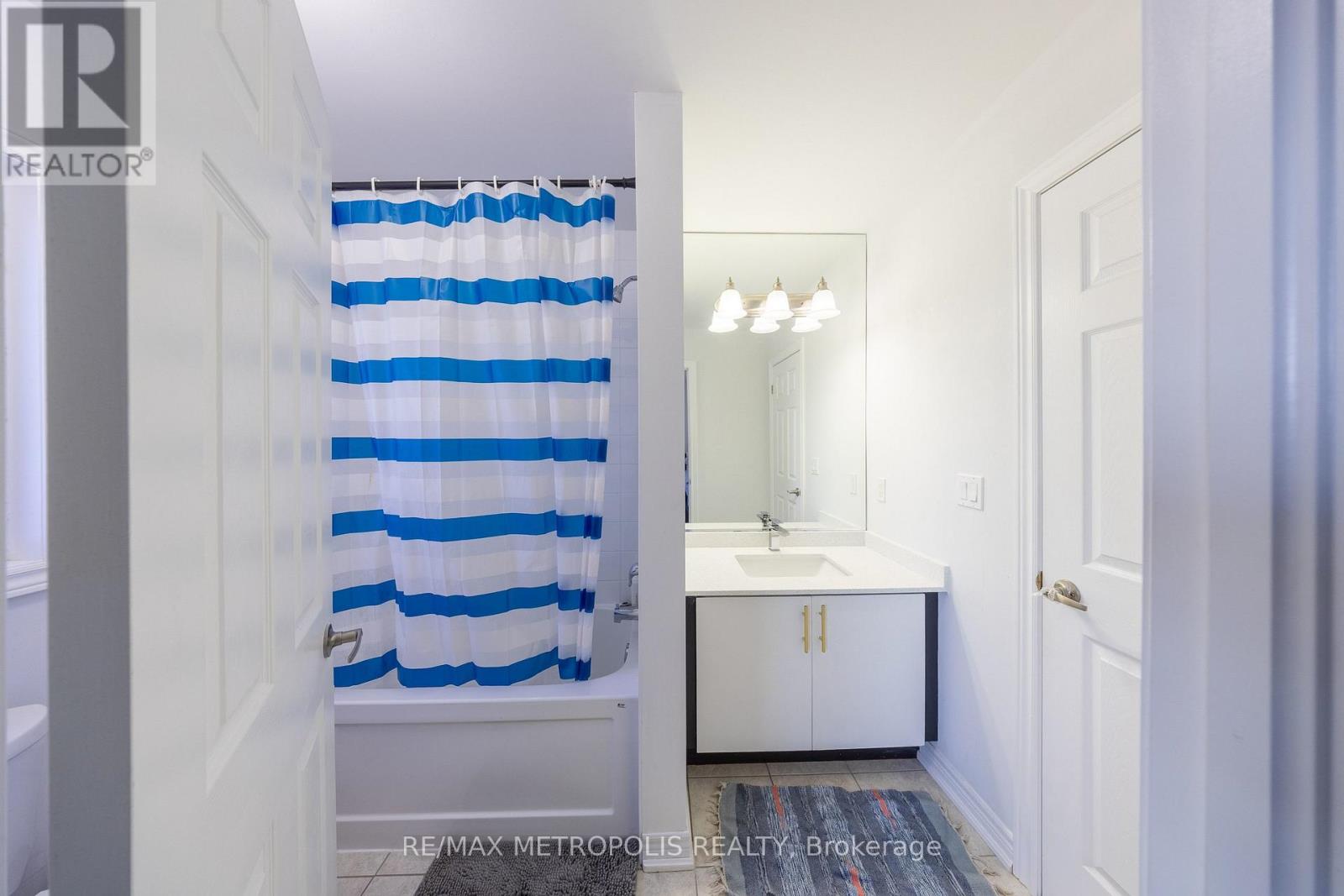 36 Michaelis Street Property Photo 31