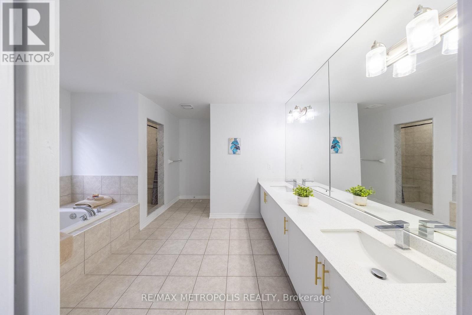 36 Michaelis Street Property Photo 34