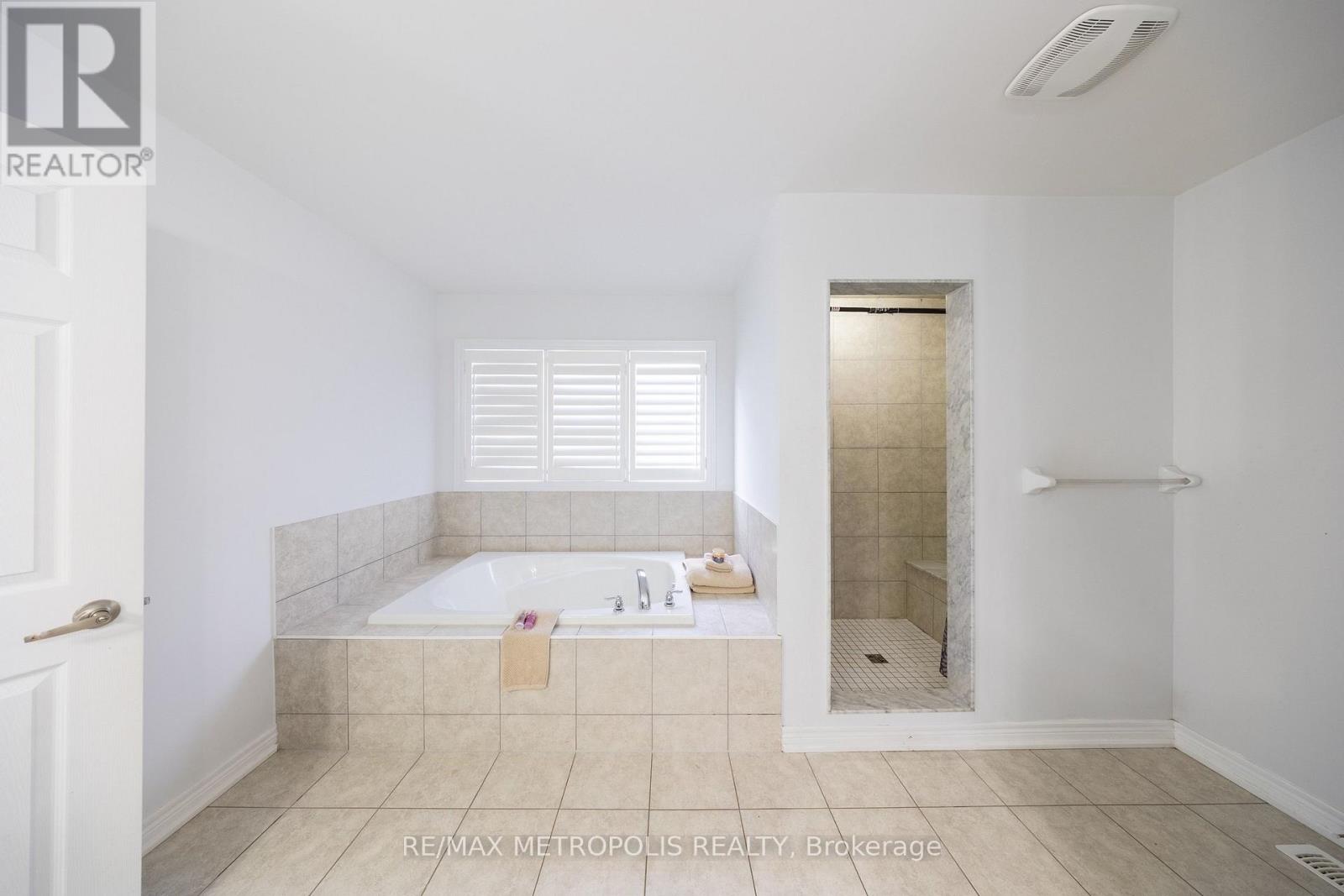 36 Michaelis Street Property Photo 35