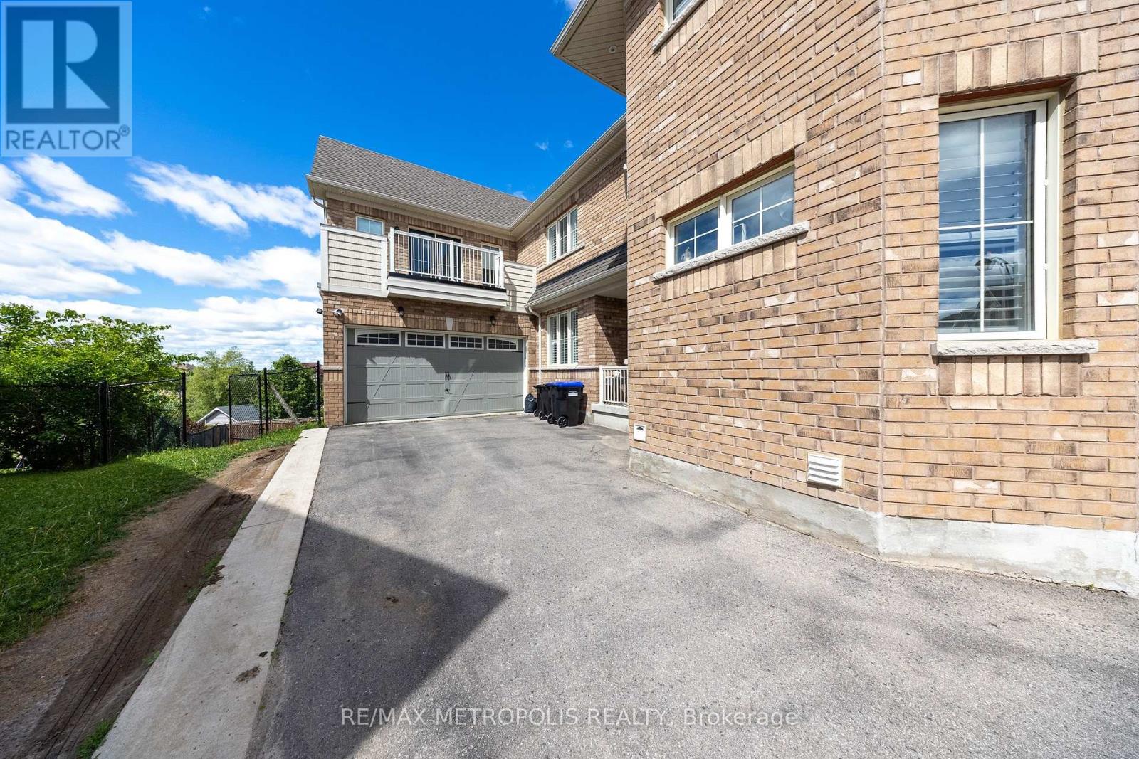 36 Michaelis Street Property Photo 46