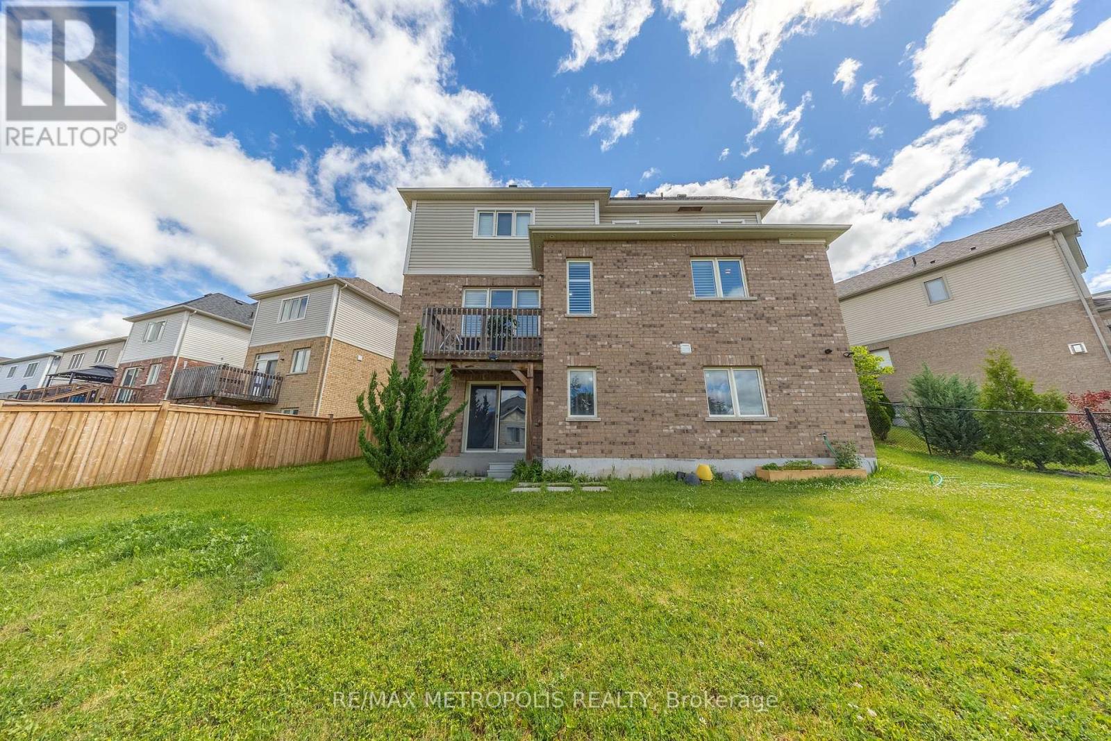 36 Michaelis Street Property Photo 49