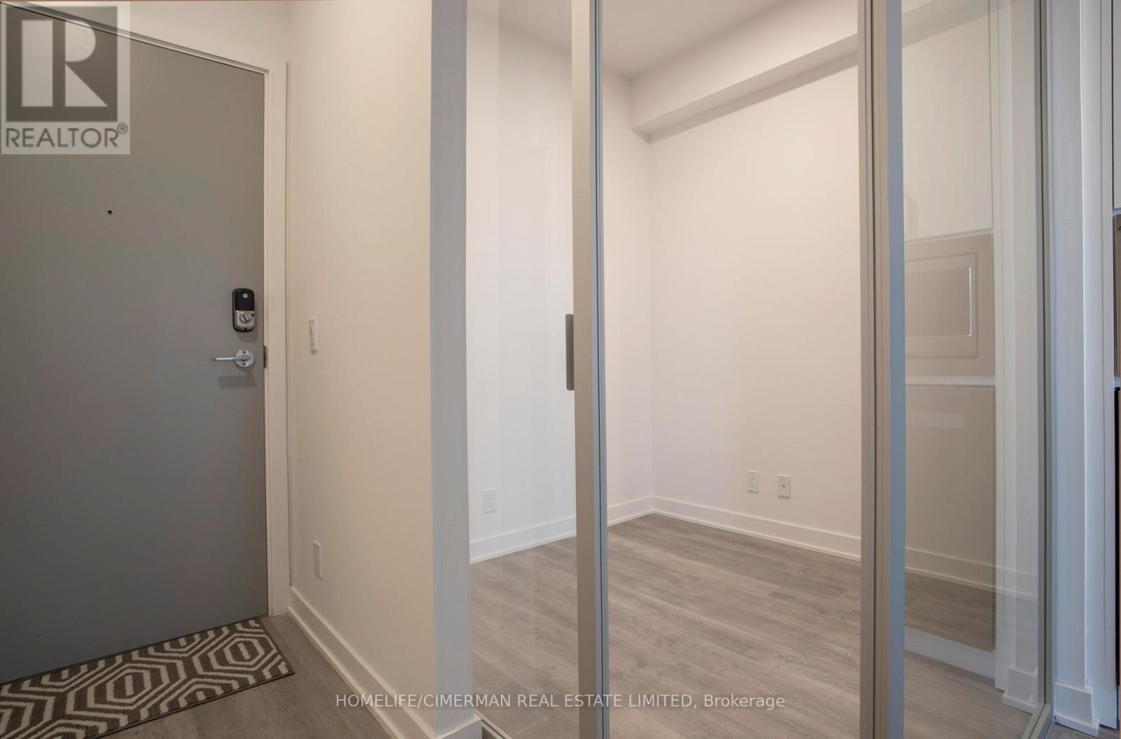 Suite A - 2008 - 30 Upper Mall Way Property Photo 6