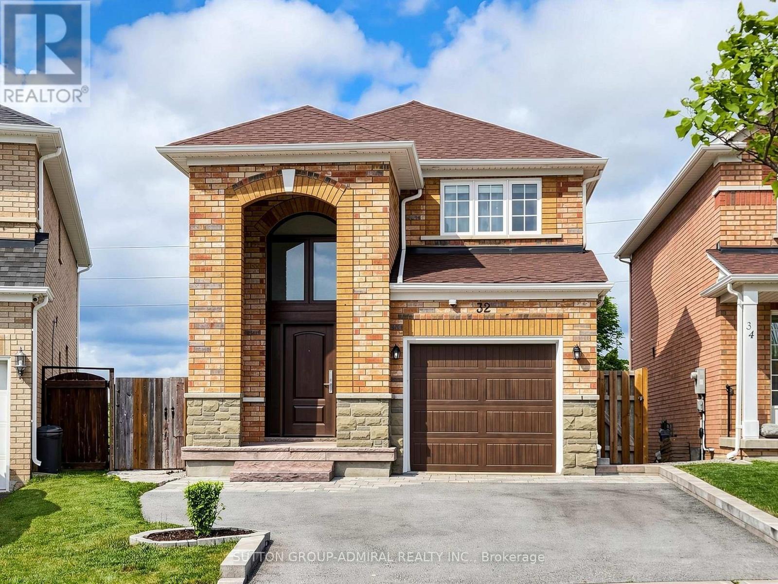 32 BEAVERBROOK CRESCENT Property Photo 1