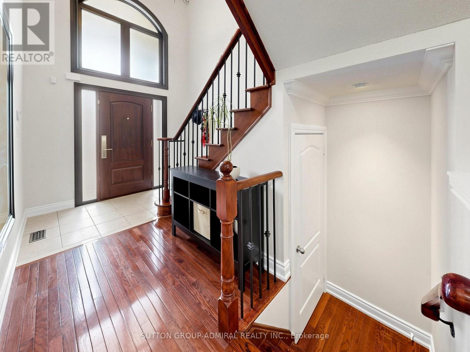 32 Beaverbrook Crescent Property Photo 2