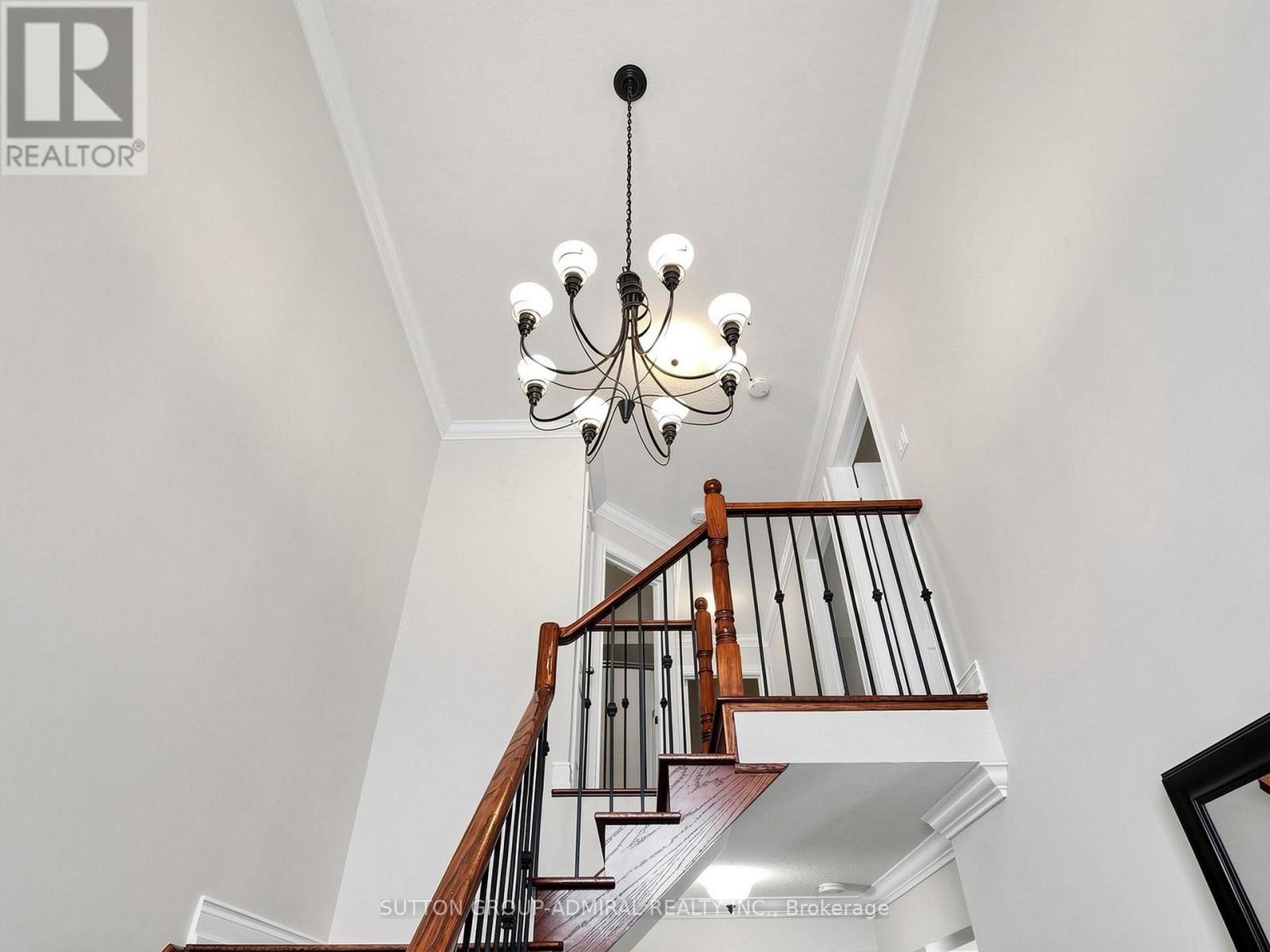 32 Beaverbrook Crescent Property Photo 3