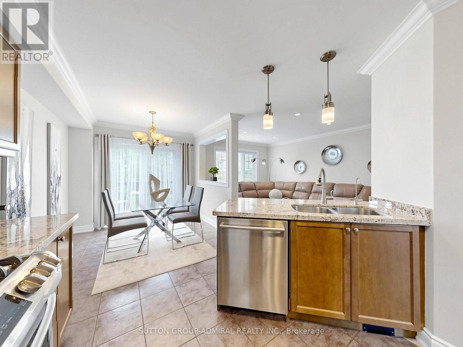 32 Beaverbrook Crescent Property Photo 11