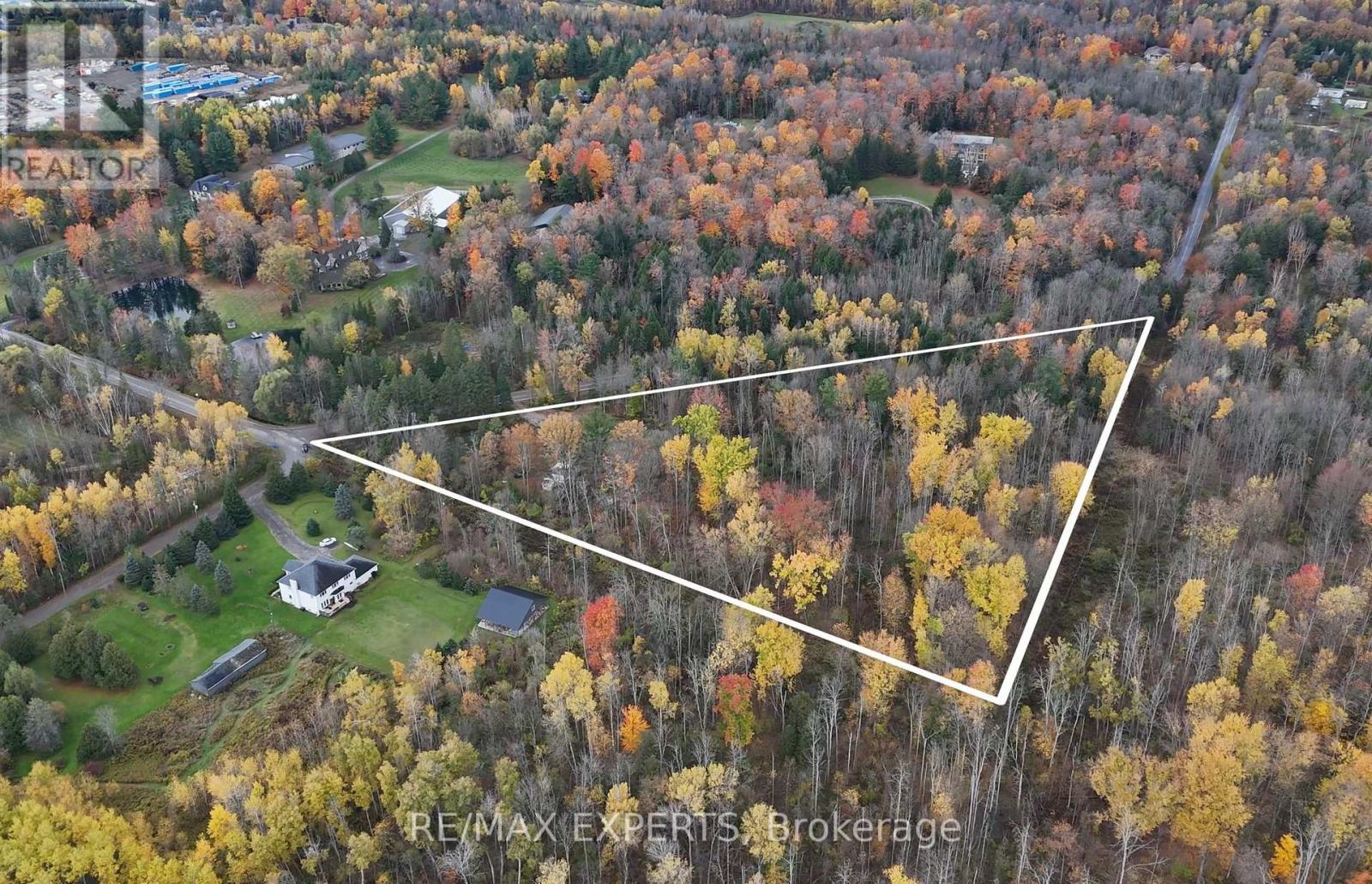 4530 19th Side Road Property Photo 8